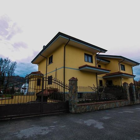 B&B La Casa Di Betty Albanella Exterior photo